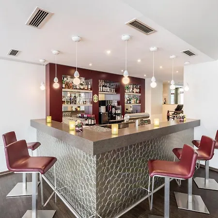 Otel Select 3*