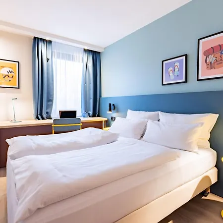 Garner By Ihg Hotel 3*