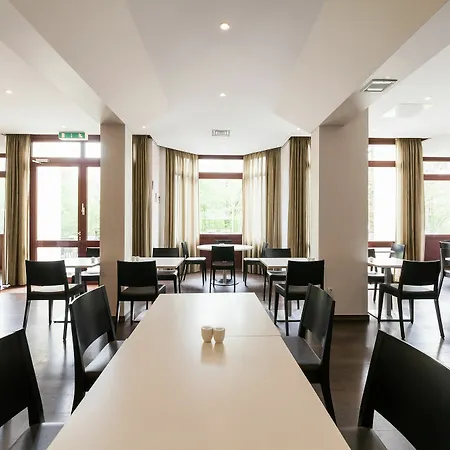 Garner By Ihg Hotell 3*