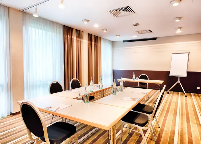 Hotel Garner By Ihg 3*